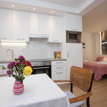Luxury Studio Apartment Honeymoon Split Exteriör bild