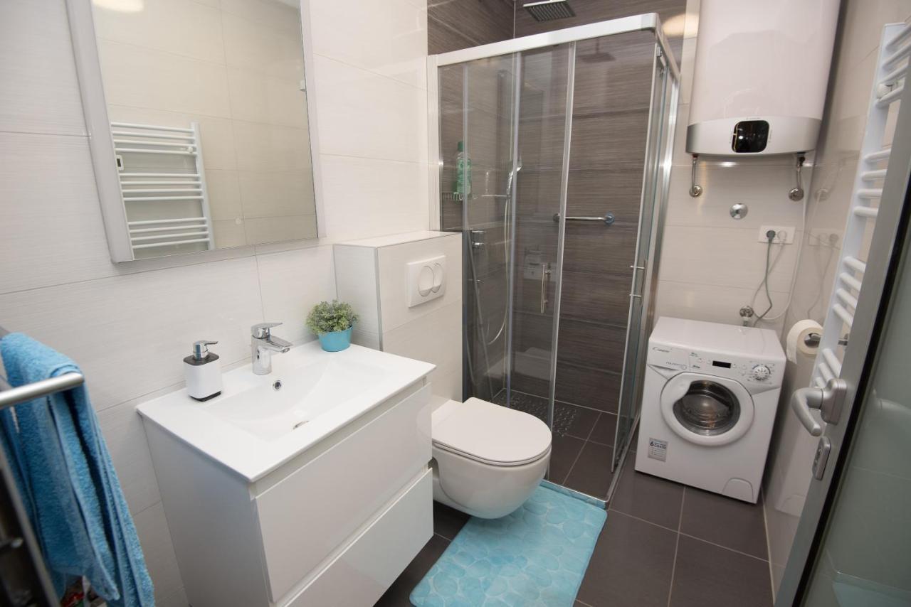 Luxury Studio Apartment Honeymoon Split Exteriör bild