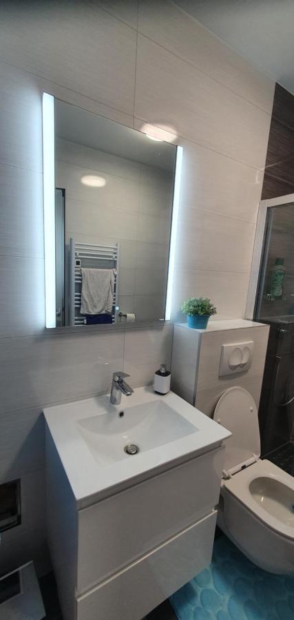 Luxury Studio Apartment Honeymoon Split Exteriör bild